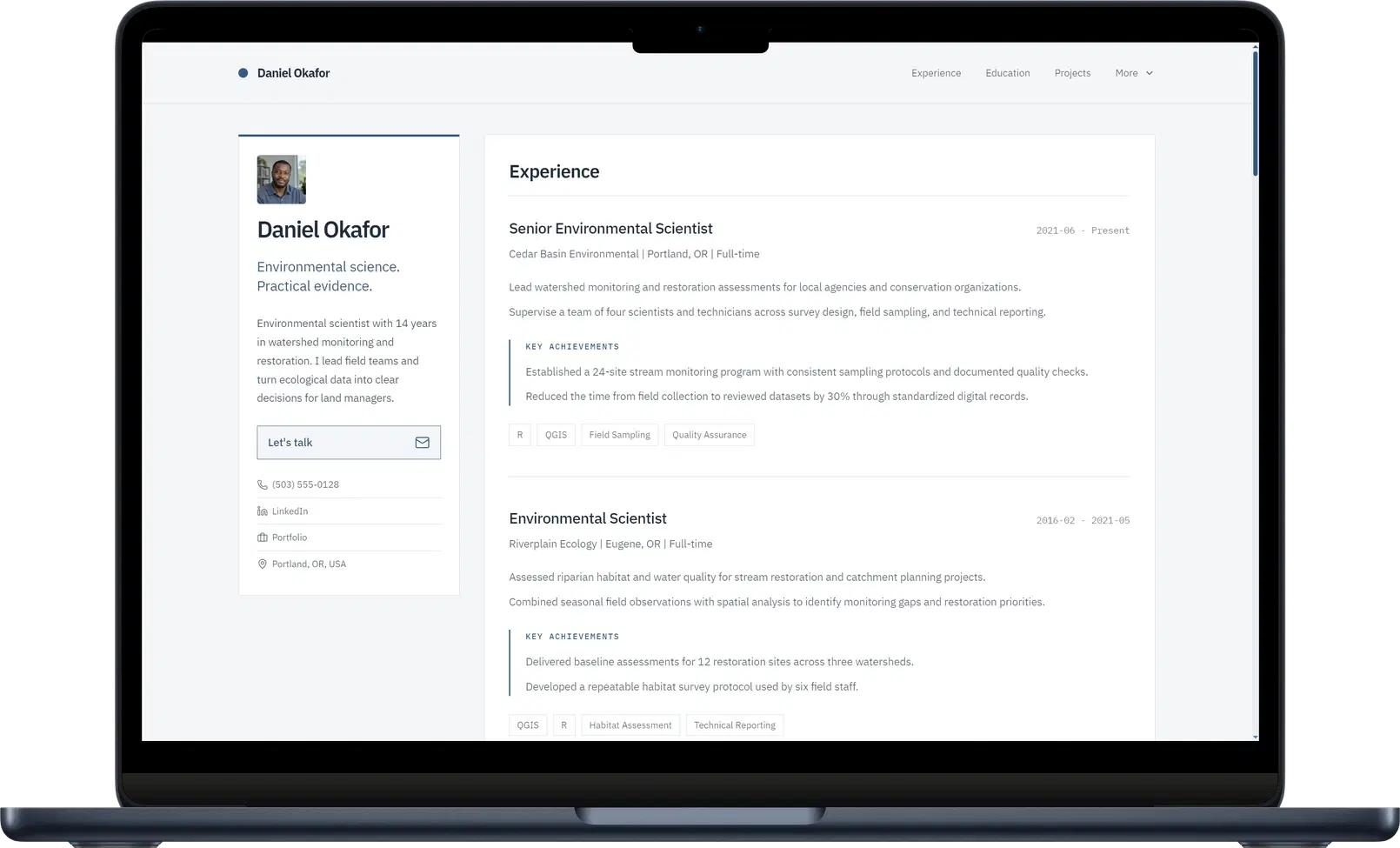 Web de Self con Dossier: experiencia laboral, logros, habilidades y enlaces a proyectos.